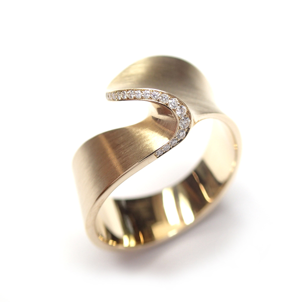 The fabulous Pave Diamond set Gold Curled Wave Ring